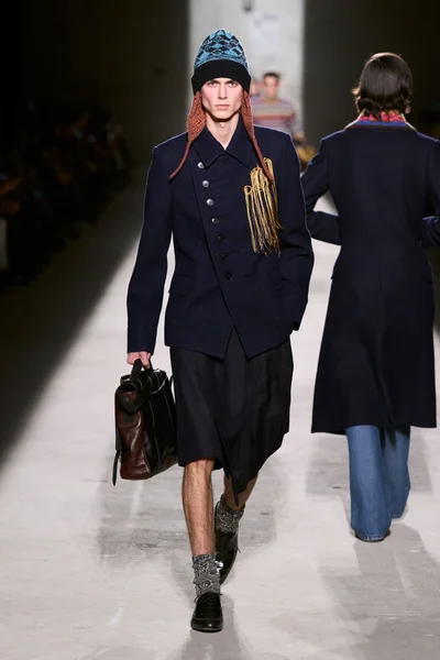 Look 2